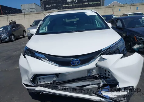 2025 Toyota Sienna Le из США, поврежденный, VIN 5TDBSKFCXSS160581